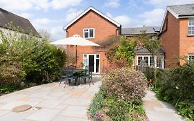 Luxury Cheltenham Home With Ev Charger - Lechampton Hills